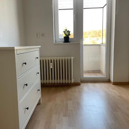 Cozy Apartment Near The City Center Hradec Kralove Exterior photo